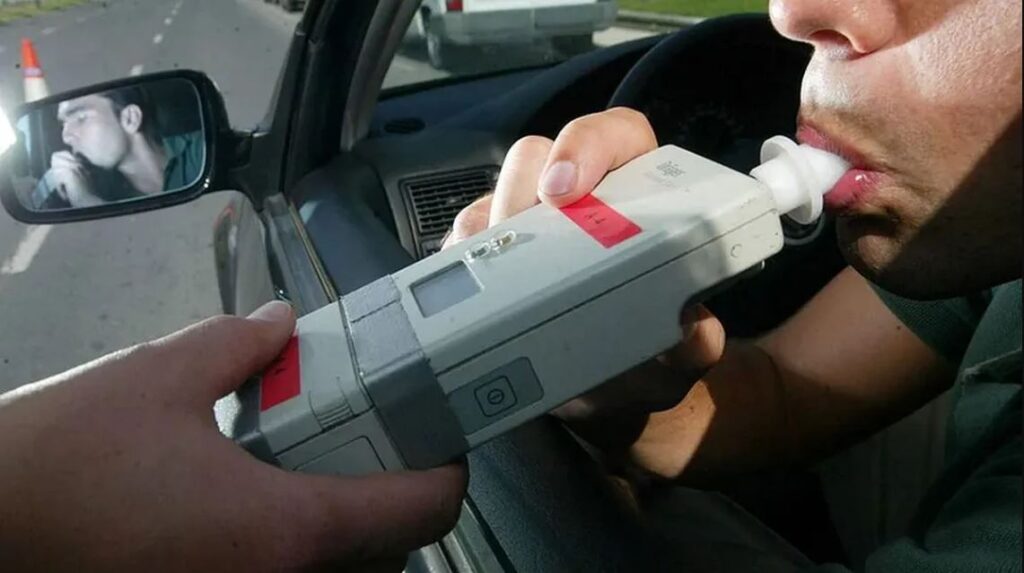 Las multas por alcoholemia, hasta 0,99 gr/l, van desde 1.260.000 a 2.520.000 pesos.